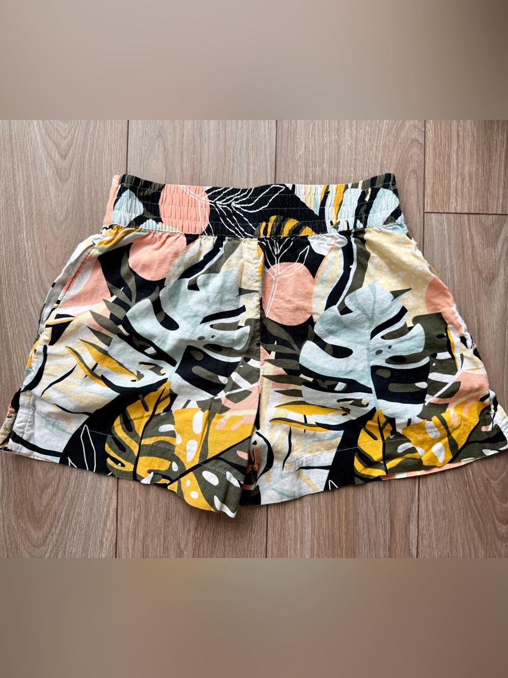 Alia High-Waist Tropical Print Shorts - Black, Yellow, Pink, Green, White - Picture 3 of 5